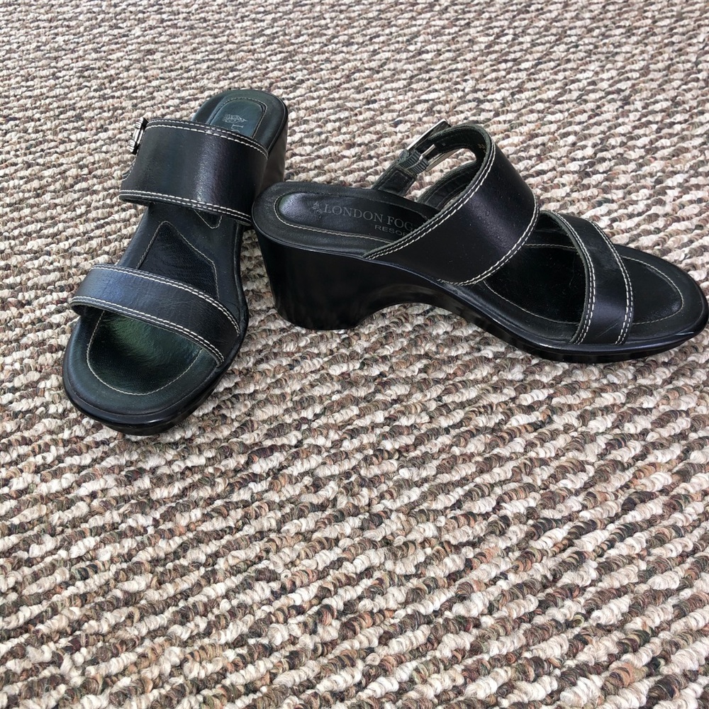 London Fog Wedge Sandals